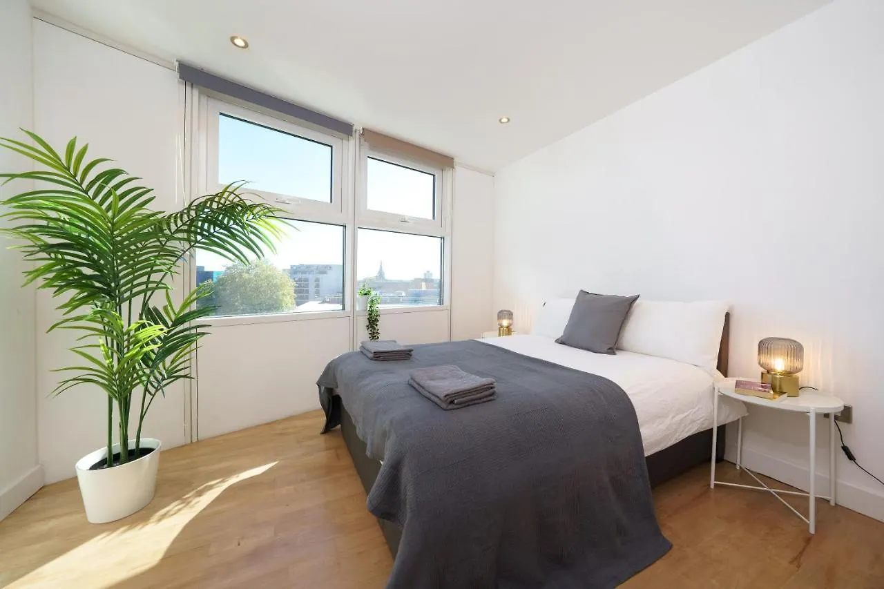 Attractive London Apartment