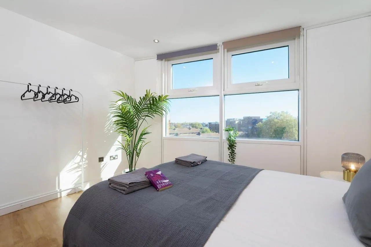 Attractive London Apartment United Kingdom